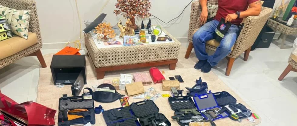 CASO JOHAN GUZMÁN: ALLANAMIENTO REVELA ARMAS, DINERO, LINGOTES DE ORO Y JOYAS